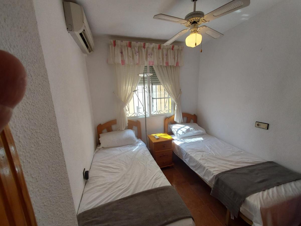 Villa Orihuela - Sleeps 6 - Pool - Parking - Petfriendly Exterior foto